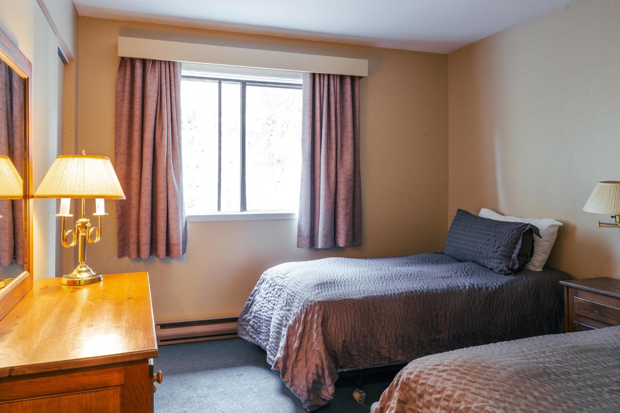Mont Blanc Hotel & Condos Saint-Faustin Room photo